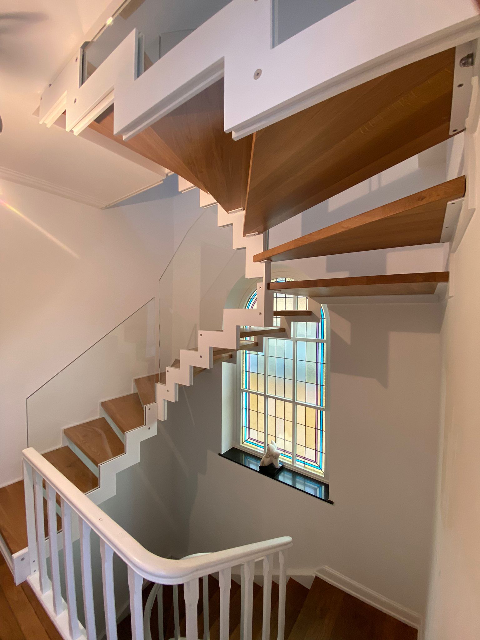 Moderne Innentreppe – Referenz metallic DESIGN Luxemburg