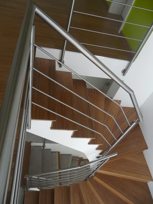 Innengel„nder Edelstahl Rundrohr horizontal